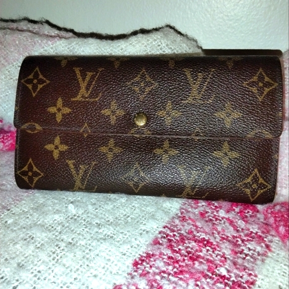 Louis Vuitton Handbags - Louis Vuitton  Monogram Kate Wallet